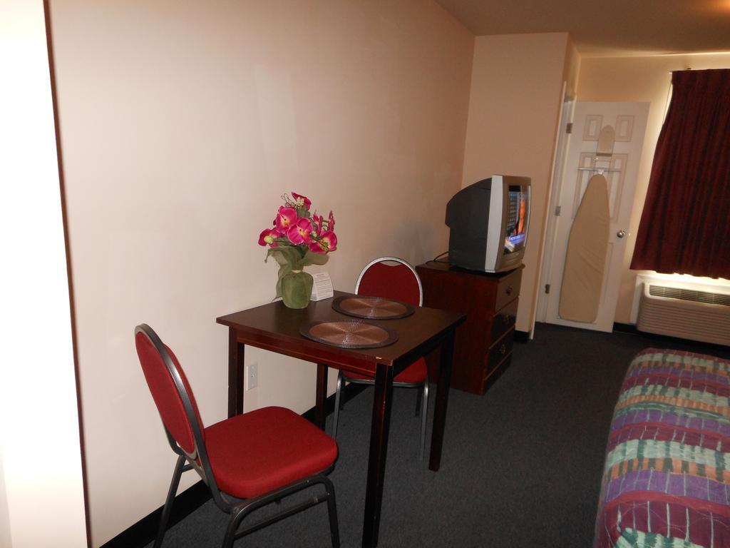 Savannah Suites Chesapeake Buitenkant foto